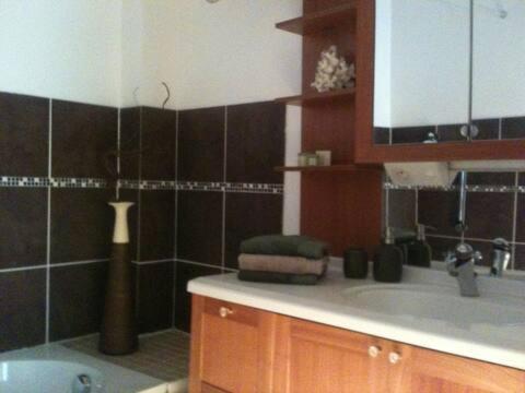 Maison avec Jacuzzi et terrasse sur les toits Brignon Extérieur photo